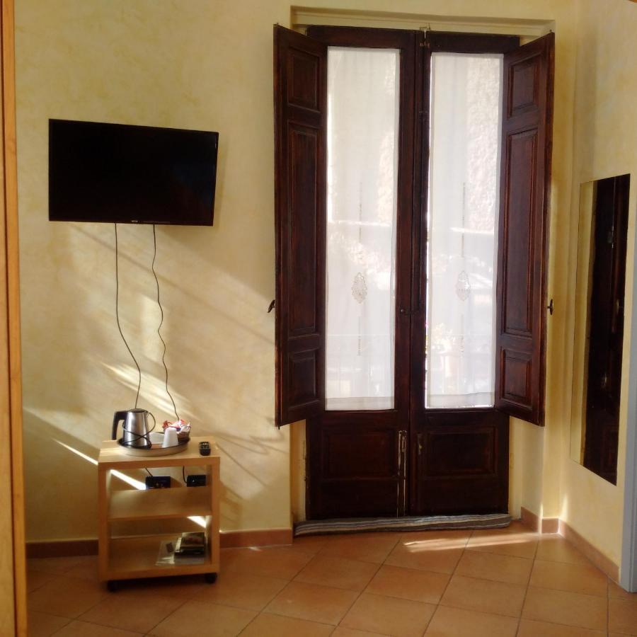 Mirabella Imbaccari B&B L'Angolo Sulla Piazza المظهر الخارجي الصورة